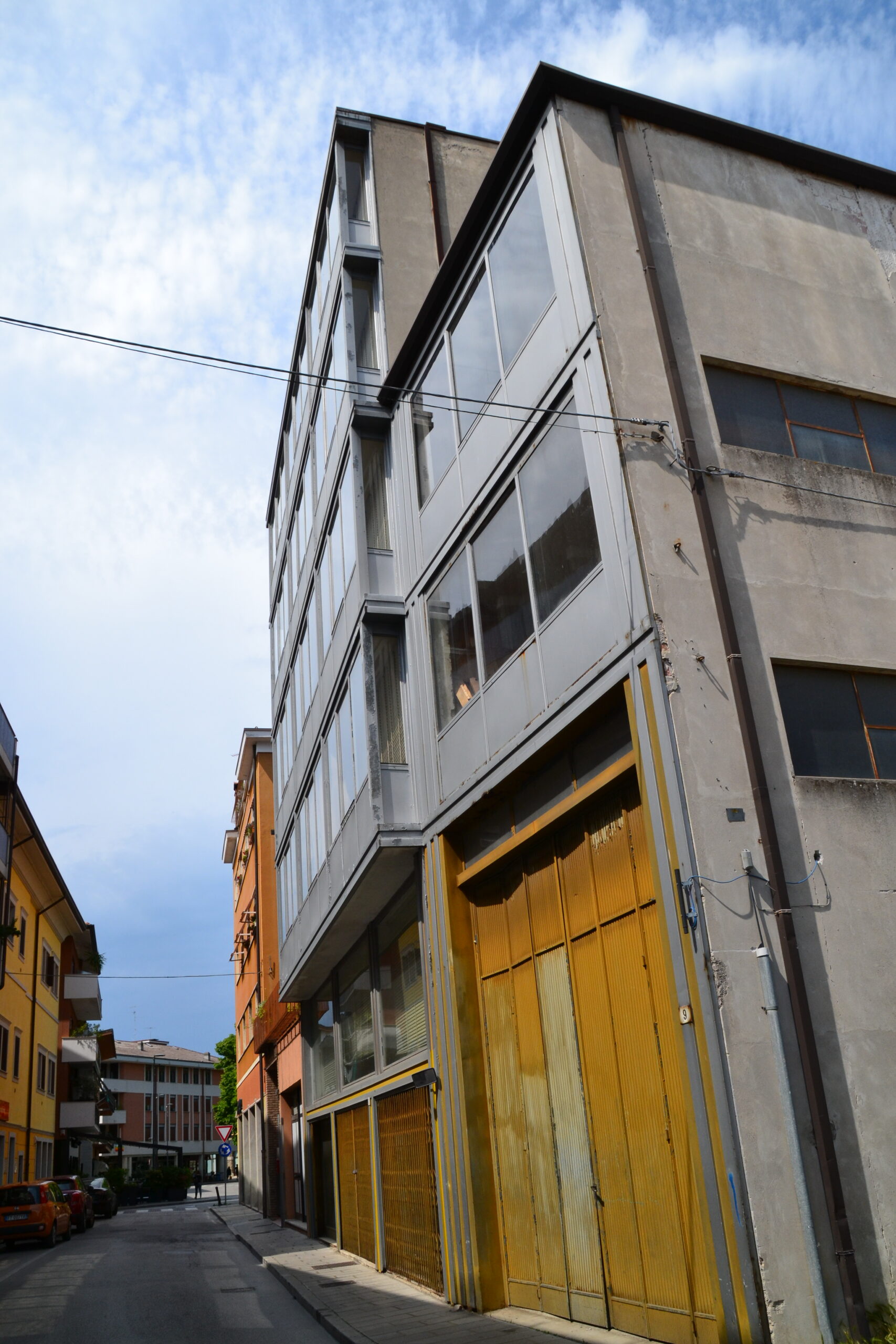 L'edificio 'ex Bertoni'